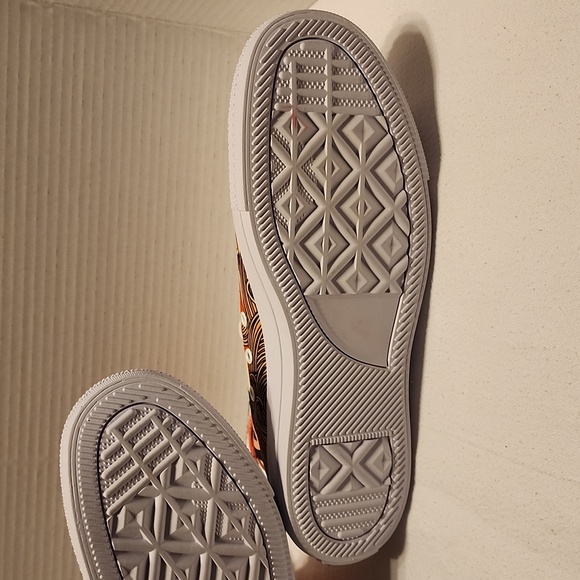 Shoes - Picture 3 of 4